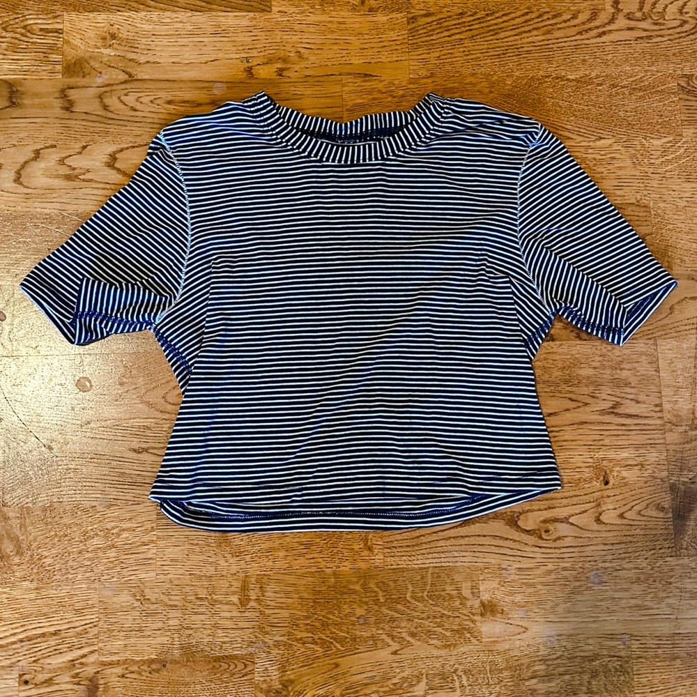 Lululemon 🍋 Ok Hi Crop Tee Navy Blue and White Stripe Size 4